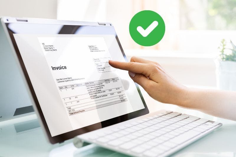 Issuing correct invoices