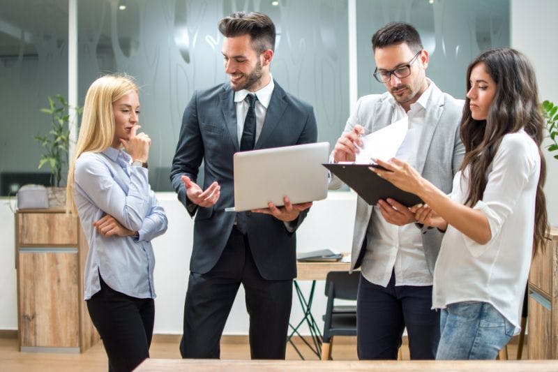 fractional CFO discussing business strategies with startup